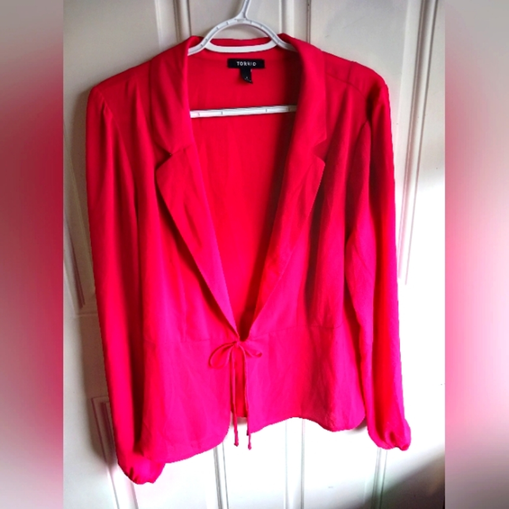 Ladies Plus Size fuscia Torrid blouse,  size 1